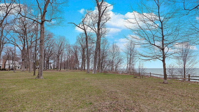 Building Photo - 346 E Prospect Ave