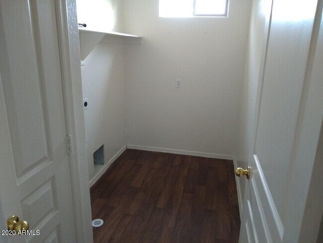 Building Photo - 11392 W Mountain View Dr