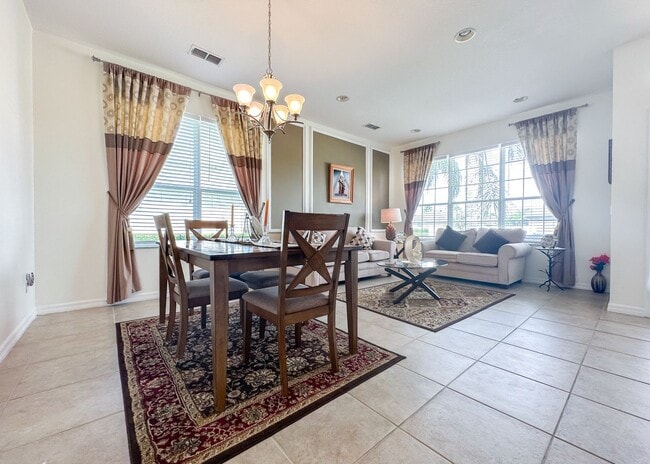 Building Photo - Furnished Rental in Golf Cart District!