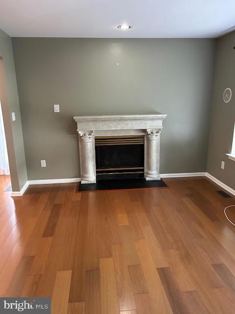 Building Photo - 3002 Gramercy Way