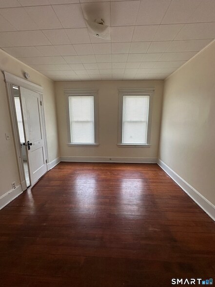 Building Photo - 60 Poplar St