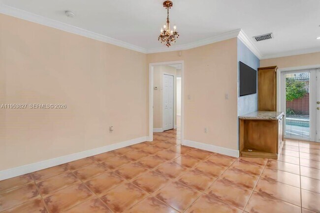 Building Photo - 4370 SW 82nd Ave