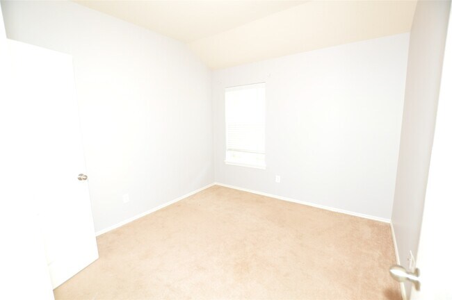 Building Photo - 21603 Kings Bend Dr