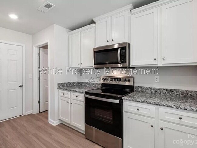 Building Photo - 1637 Nia Rd