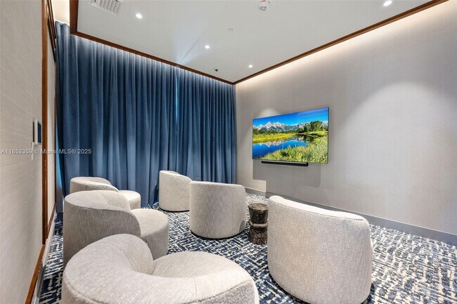 Building Photo - 2655 S Bayshore Dr