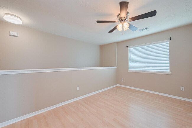 Building Photo - 8714 Ashlawn Dr
