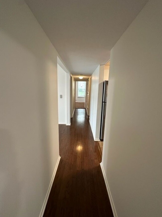Building Photo - 2BD/2BA Condo located in Germantown!