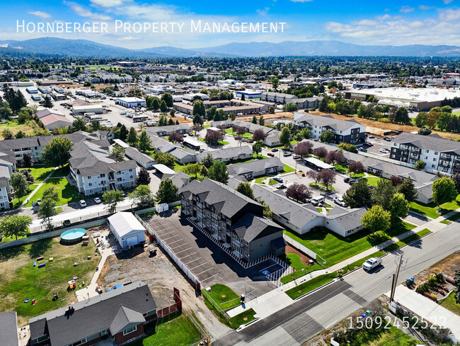 Building Photo - 16104 E Valleyway Ave