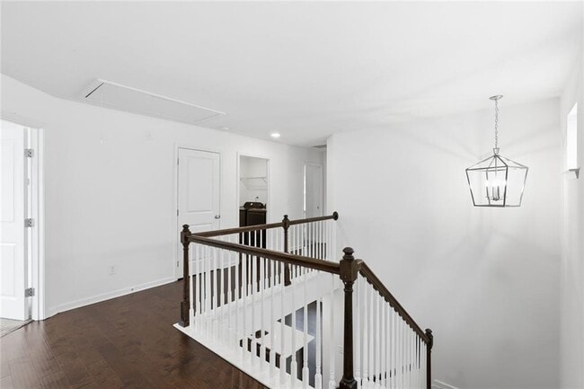 Building Photo - 586 Morrow Ln