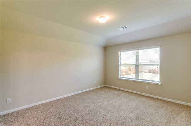 Building Photo - 2213 Del Mar Dr