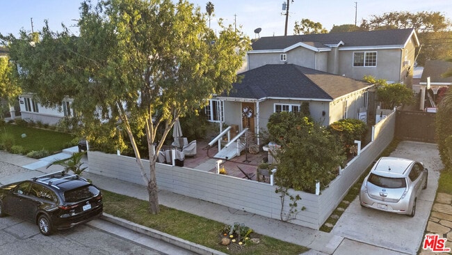 Building Photo - 4183 Commonwealth Ave