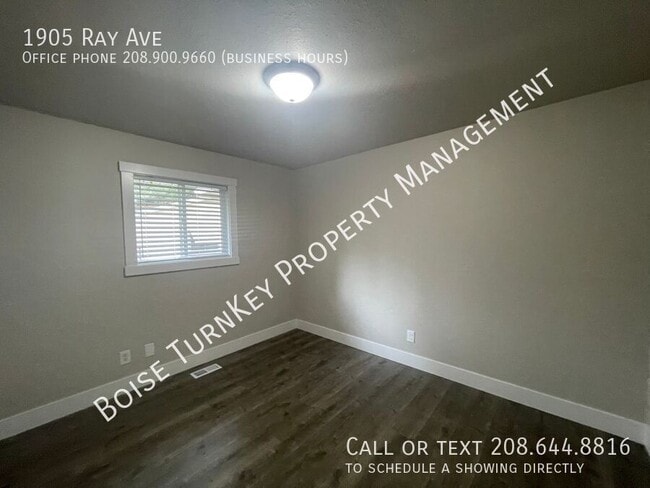 Building Photo - 1905 Ray Ave