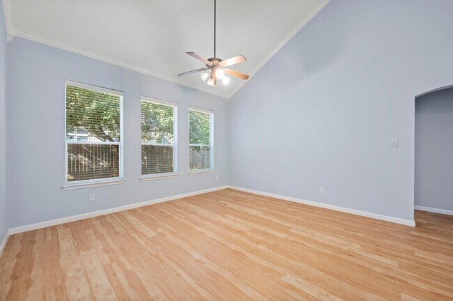 Building Photo - 1421 Gorham St