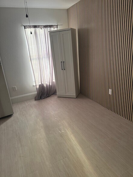 Building Photo - 11112 Fairhaven Way
