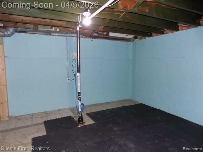 Building Photo - 39417 Cather St