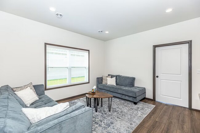 Building Photo - 3-bedroom, 2-bathroom South Fargo Family Home w/ 2 Stall Garage