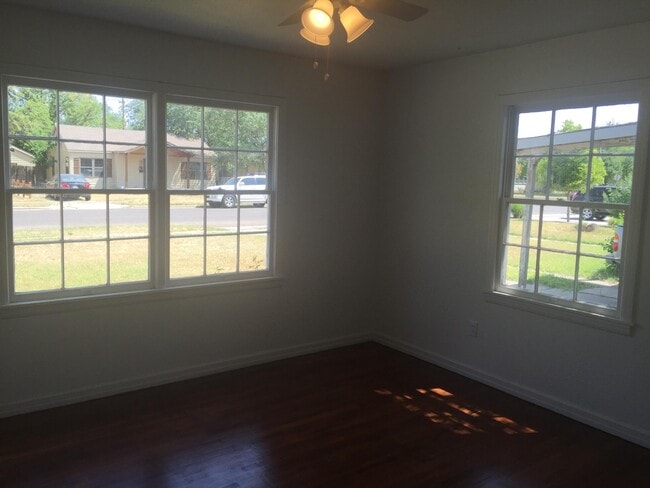 Building Photo - 2805 33rd St