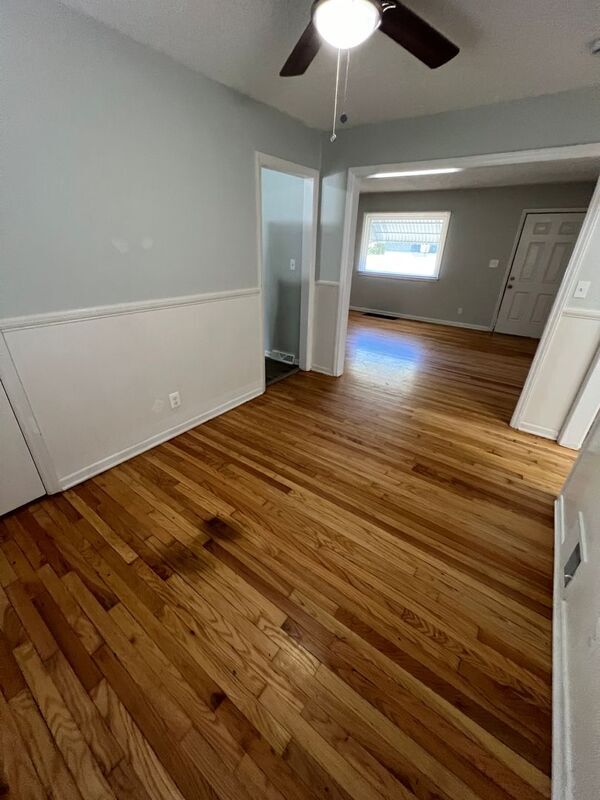 Building Photo - 6008 S Benton Ave