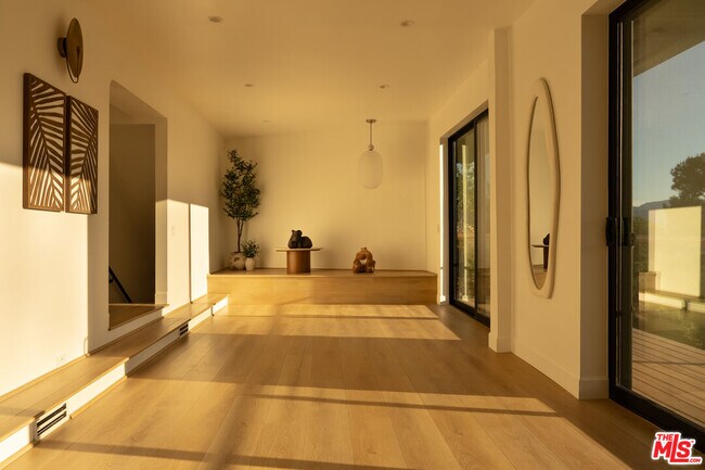 Building Photo - 7802 Torreyson Dr