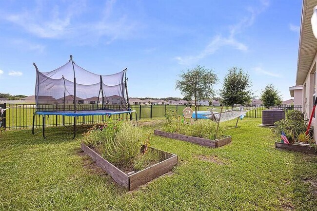 Building Photo - 8574 Triumph Cir