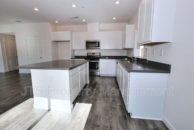 Building Photo - 716 Franklin St