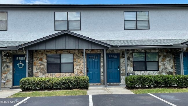 Primary Photo - 19 Ponte Vedra Ct