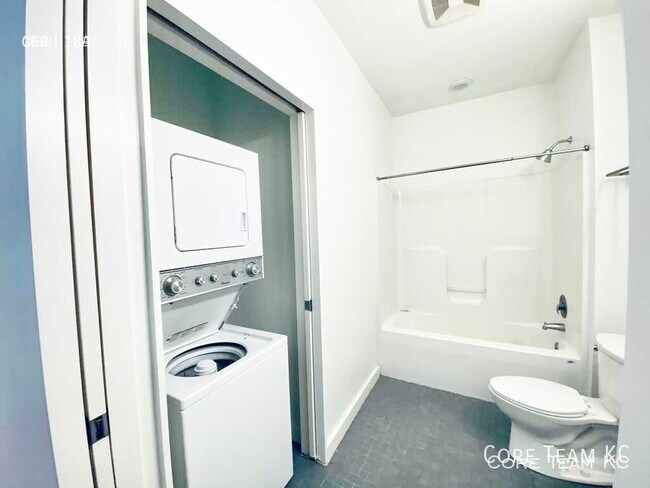 Building Photo - 1723 Walnut St