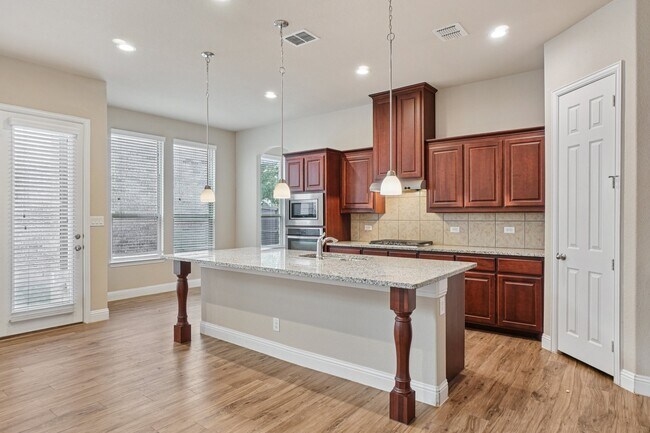 Building Photo - 7305 Rockford Ct