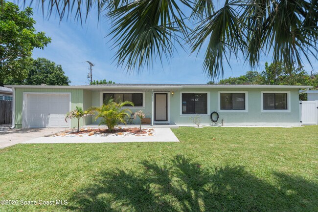 Building Photo - 347 S Lakeside Dr