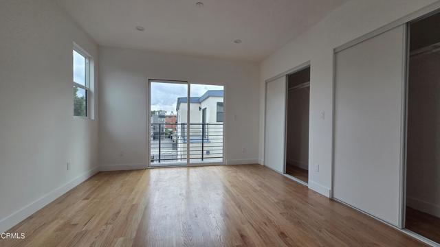 Building Photo - 917 N Ridgewood Pl