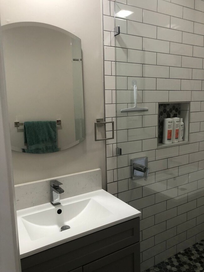 Building Photo - NEW! Fully Remodeled 1BR – Walk to Oceanside Beach