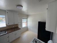 Building Photo - 5458 Kinston Ave