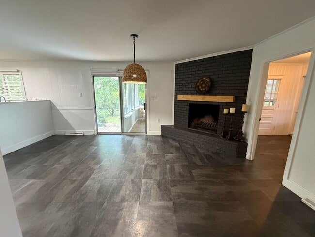 Building Photo - 608 Margaret Dr
