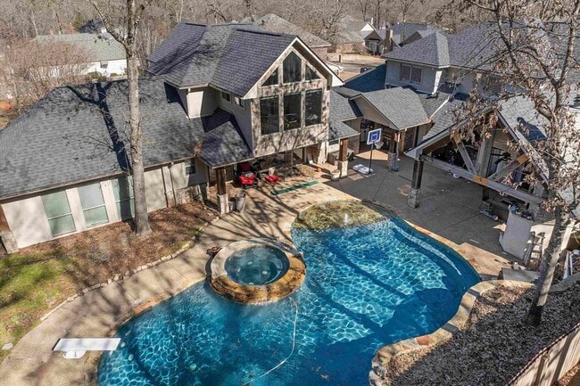 Building Photo - 3815 Holly Ridge Dr