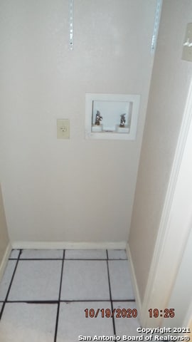 Building Photo - 927 W Formosa Blvd
