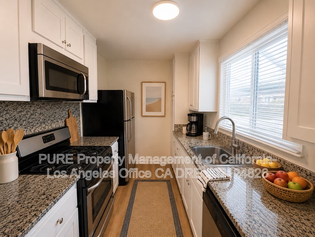Building Photo - 4421 Murietta Ave