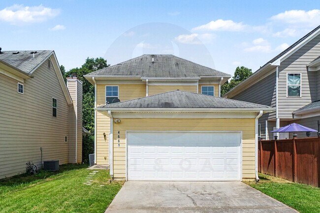 Building Photo - Must See 3BR/2.5BA Home in East Point!