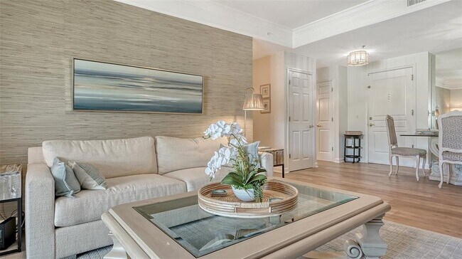 Building Photo - 750 N Tamiami Trl