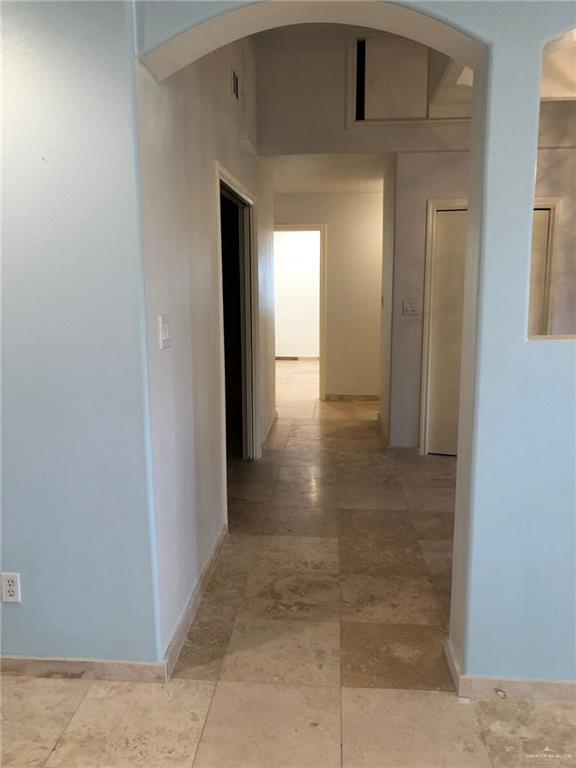 Building Photo - 22 Jackson Ave W