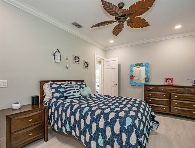 Building Photo - 195 Spinnaker Dr