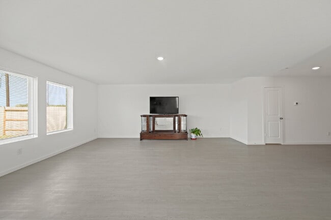 Building Photo - 2919 Summer Breeze Wy
