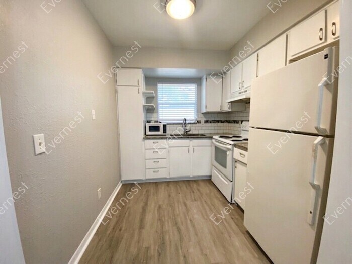 Building Photo - 4455 38th Terrace N