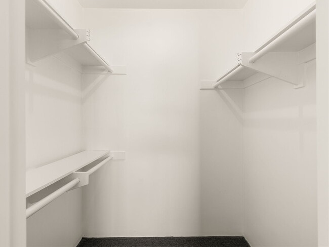 Building Photo - 1472 S Camino Real