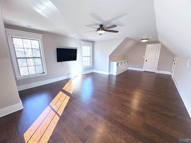 Building Photo - 1 Sylvias Wy