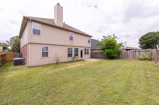 Building Photo - 16906 Langham Heights Ln