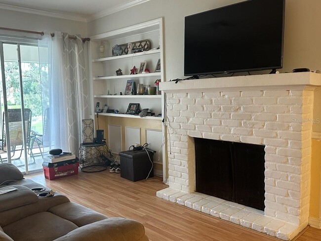 Building Photo - 10325 Carrollwood Ln