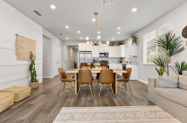 Building Photo - 1305 Swallowtail Dr