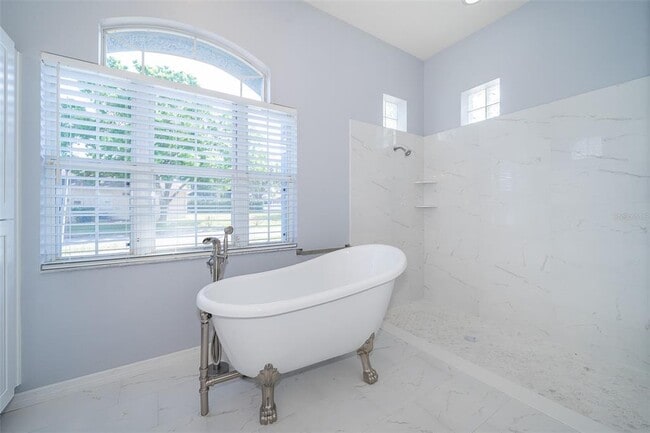 Building Photo - 8119 Lake Crowell Cir