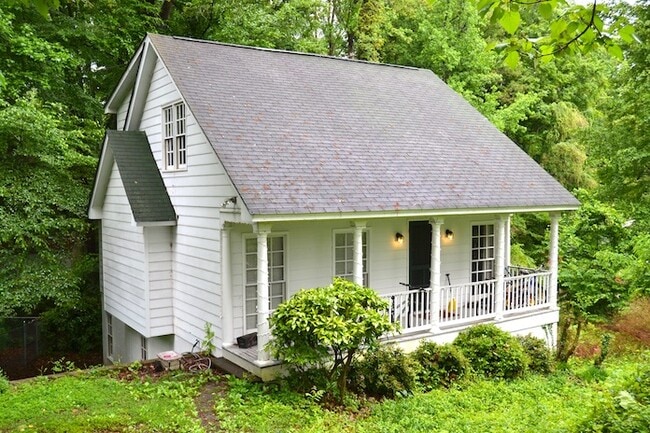 Building Photo - 1804 W 44th St