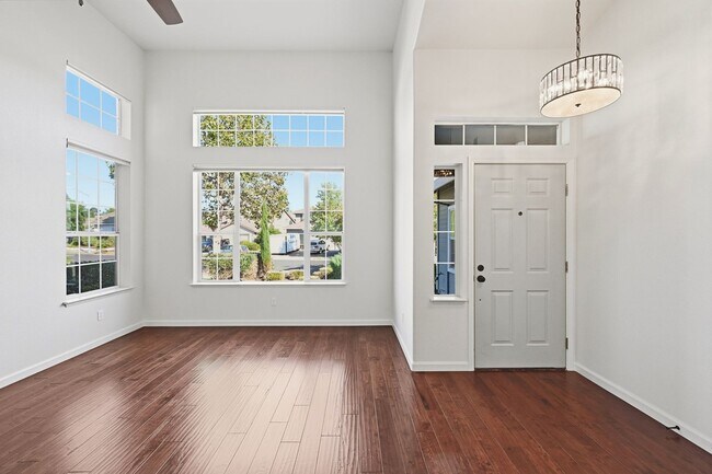 Building Photo - Contemporary Single Level North Napa Home